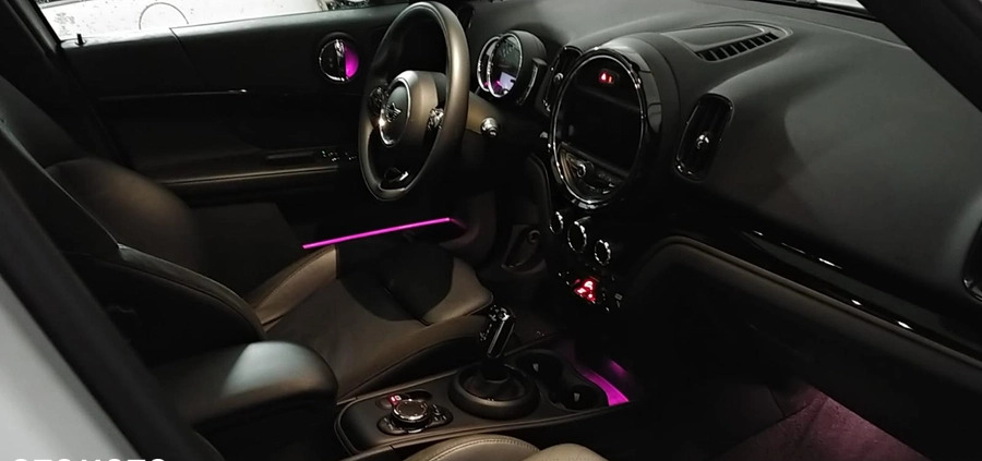 MINI Countryman cena 93000 przebieg: 93000, rok produkcji 2018 z Przasnysz małe 37